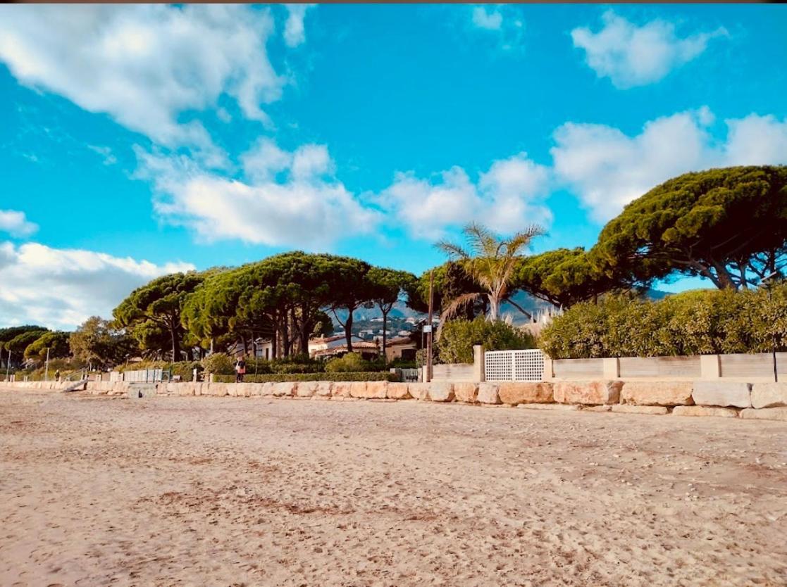 Plage / Beach / Marines De Gassin / Saint-Tropez Exterior photo
